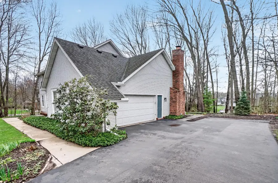 10434 Sourwood Court, Brighton, MI 48114 - #3