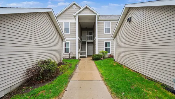 1492 Fox Pointe Circle, Ann Arbor, MI 48108