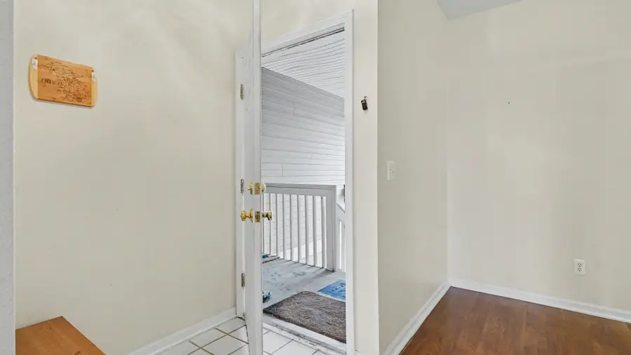 1492 Fox Pointe Circle, Ann Arbor, MI 48108 - #3