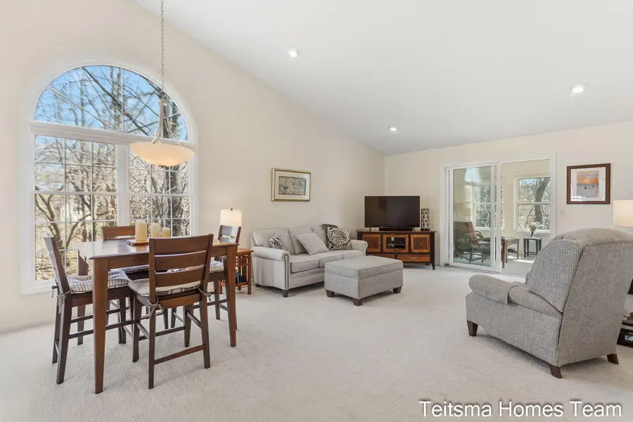 1546 Beechtree Commons, Grand Haven, MI 49417 - #3