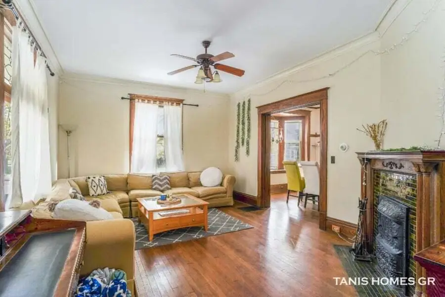 201 Lafayette Avenue Ne, Grand Rapids, MI 49503 - #3