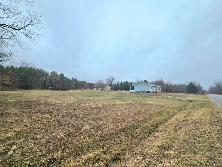 5885 73 1/2 Street, South Haven, MI 49090 - #2