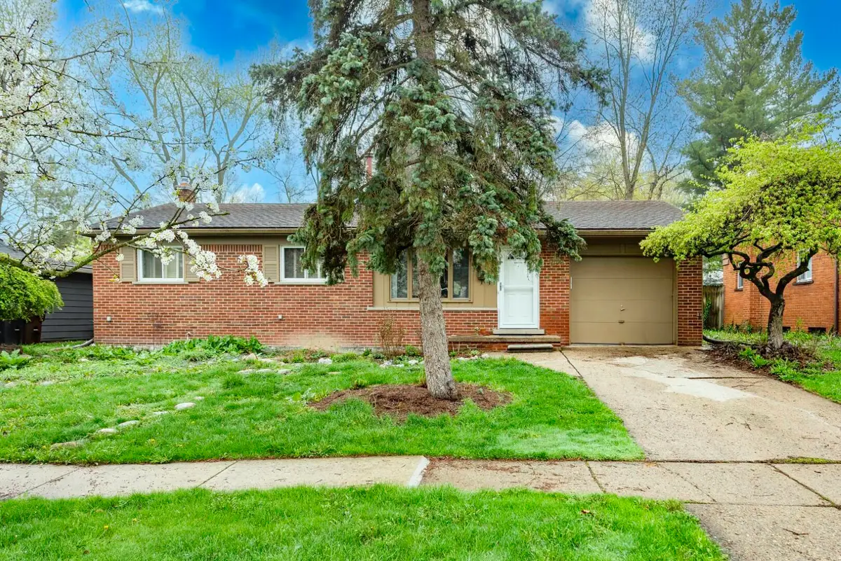 827 N Mansfield Street, Ypsilanti, MI 48197 - #1