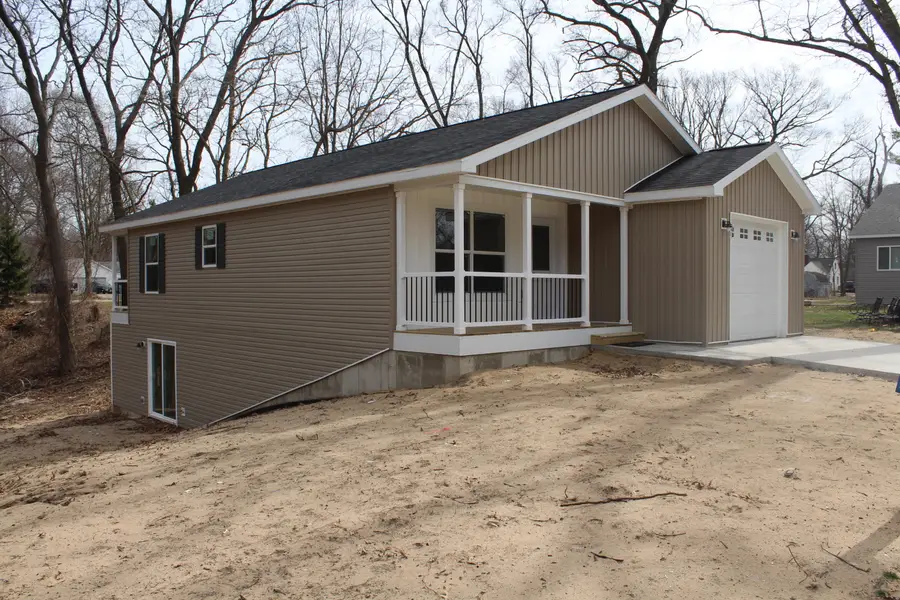 254 Meeking Street, Muskegon, MI 49442 - #2