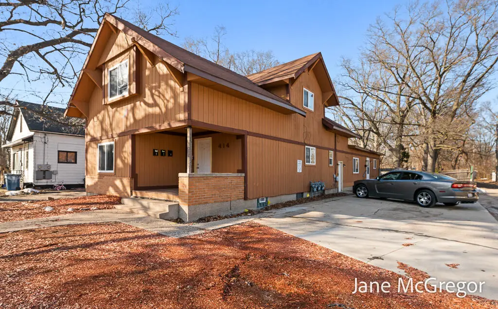 414 E Hackley Avenue, Muskegon, MI 49444 - #1