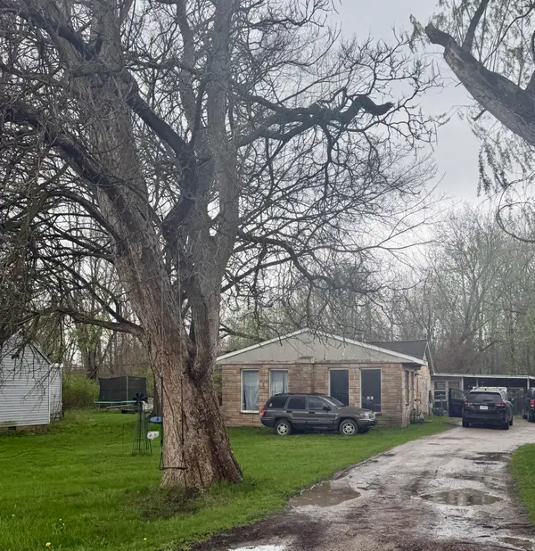 898 Sumpter Road, Belleville, MI 48111