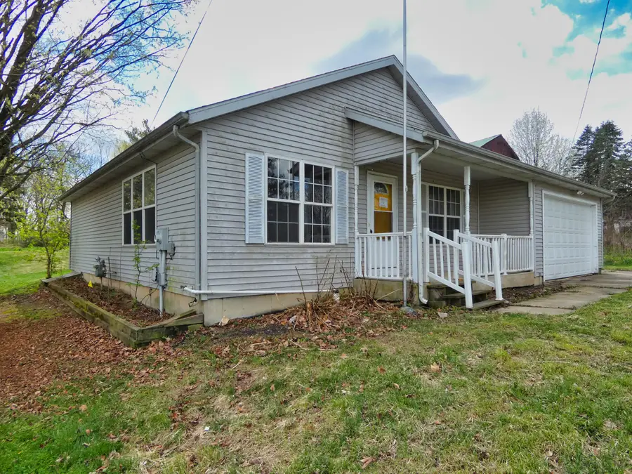 484 Graham Street, Cassopolis, MI 49031 - #2