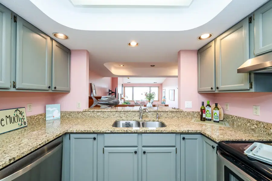 197 Wayne Street, Saint Joseph, MI 49085 - #3