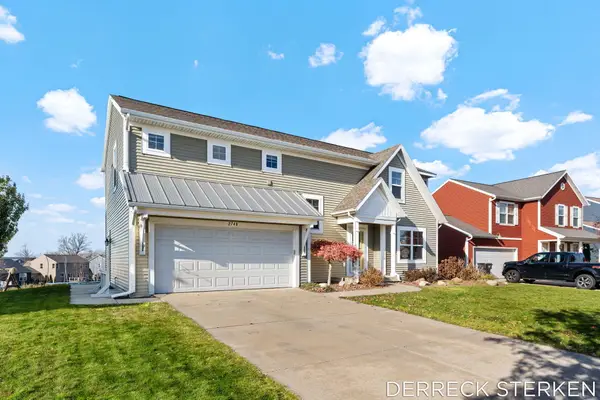 2749 Blue Stem Drive, Zeeland, MI 49464
