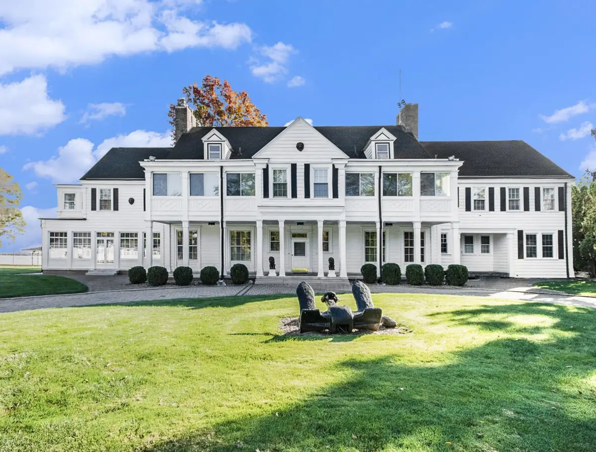 19123 Parke Lane, Grosse Ile, MI 48138 - #1