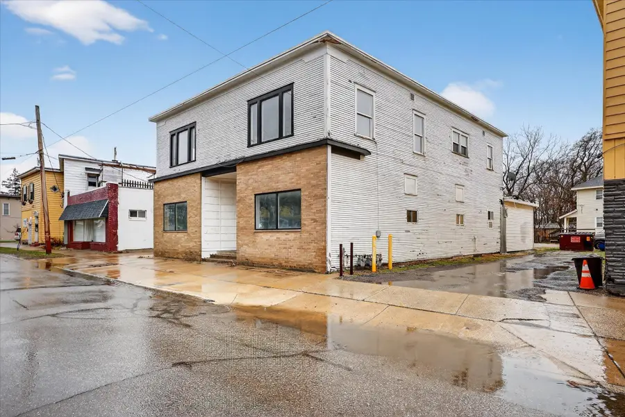 934 Butterworth Street Sw, Grand Rapids, MI 49504 - #3