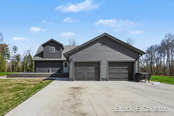 3233 Becker Road, Muskegon, MI 49445