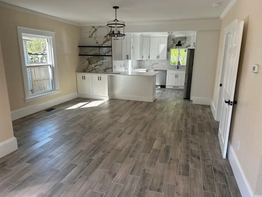 556 Cooper Street, Jackson, MI 49201 - #2