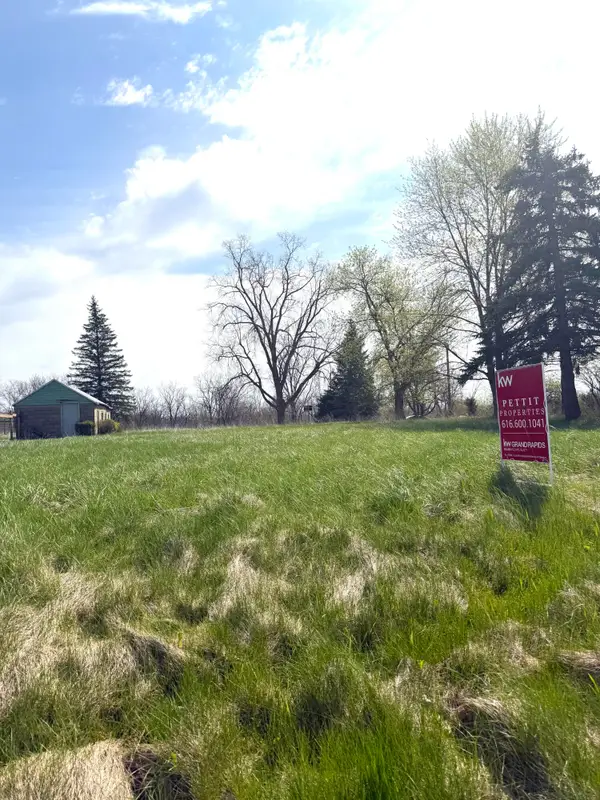 3290 Breton Road Se, Grand Rapids, MI 49512