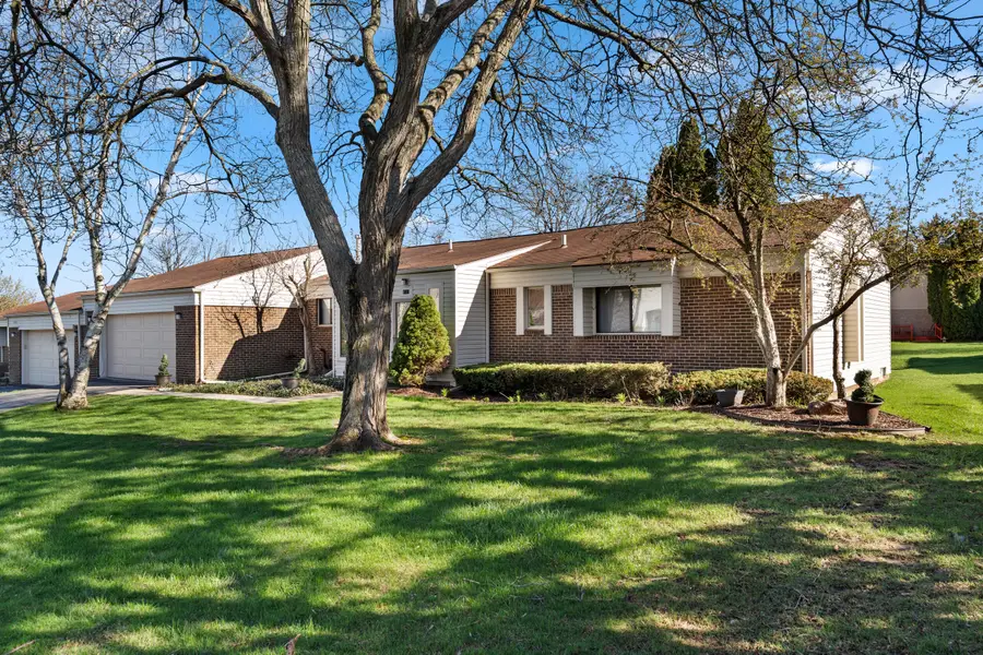 5327 Fairway Court, West Bloomfield, MI 48323 - #3