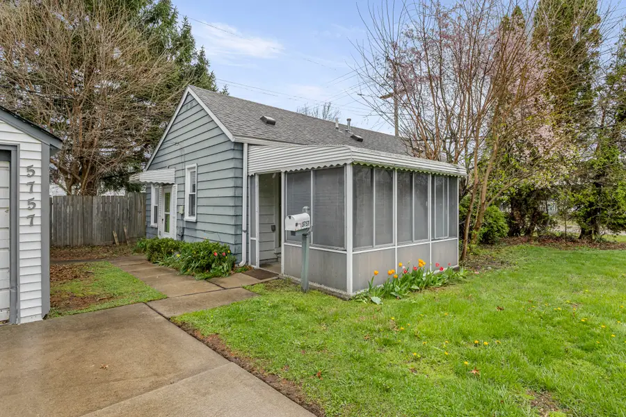 5757 Arcola Street, Garden City, MI 48135 - #2