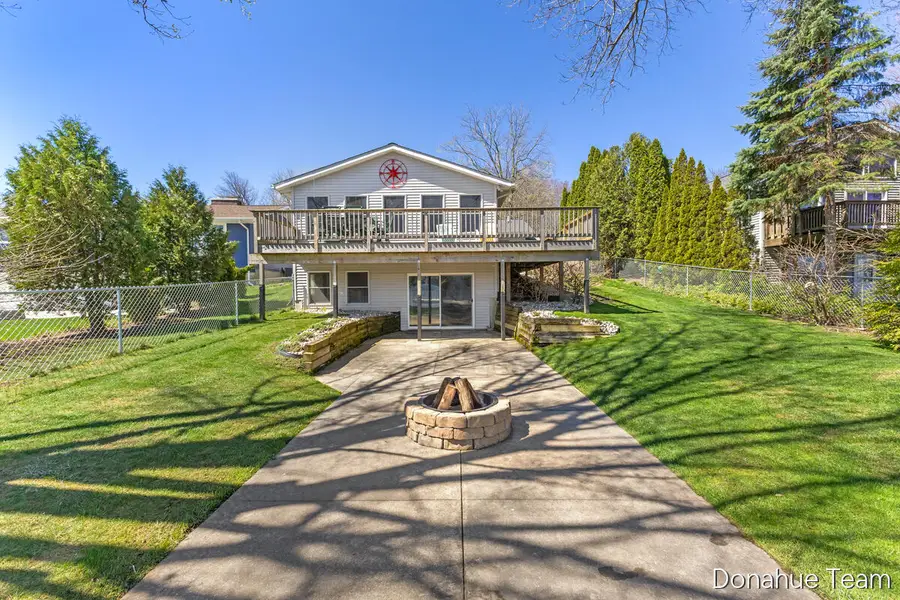 4460 S Sherman Avenue, Fremont, MI 49412 - #3