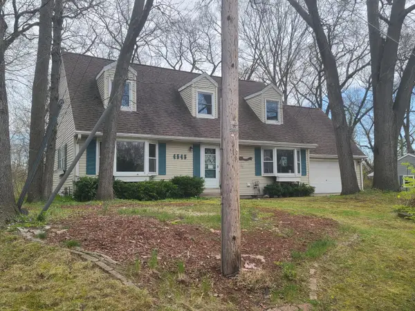 4545 N Cedar Trail, Stevensville, MI 49127