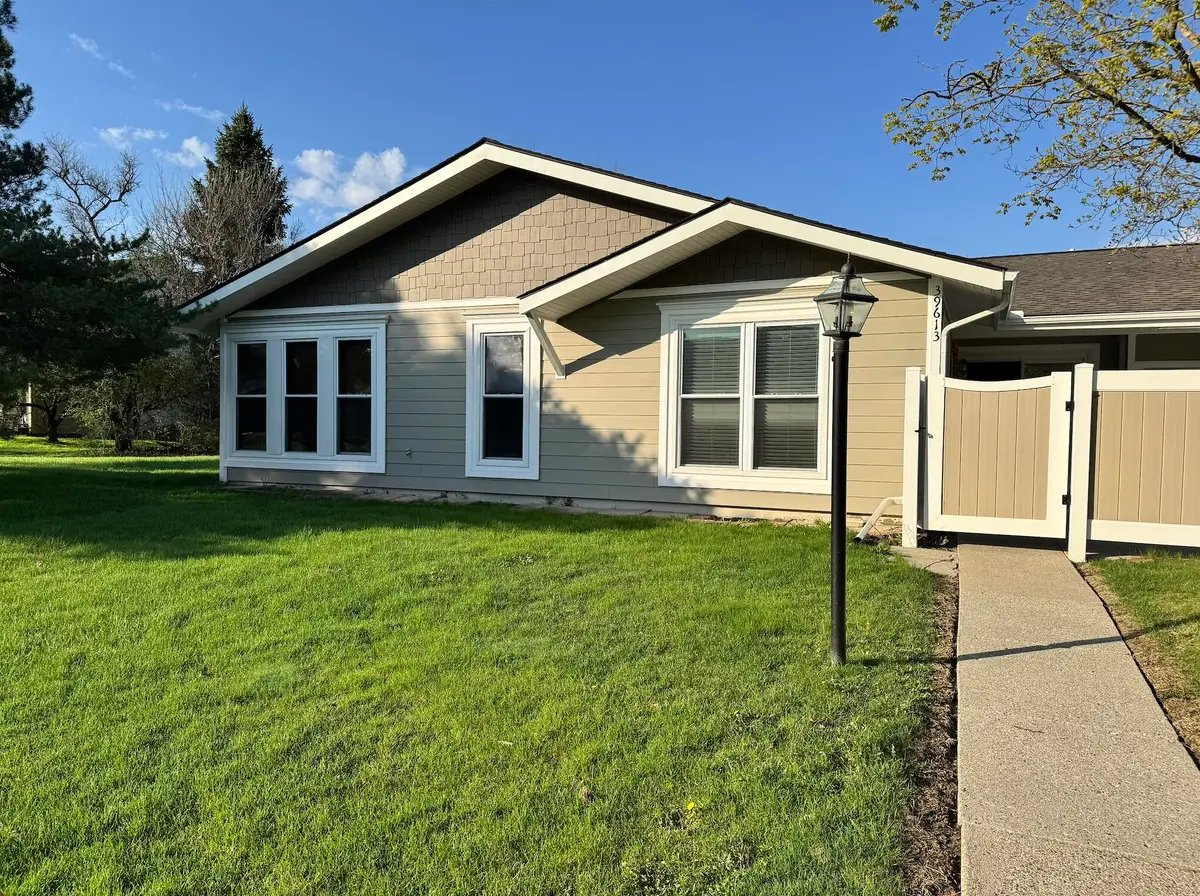 39613 Village Wood Lane, Novi, MI 48375 - #1