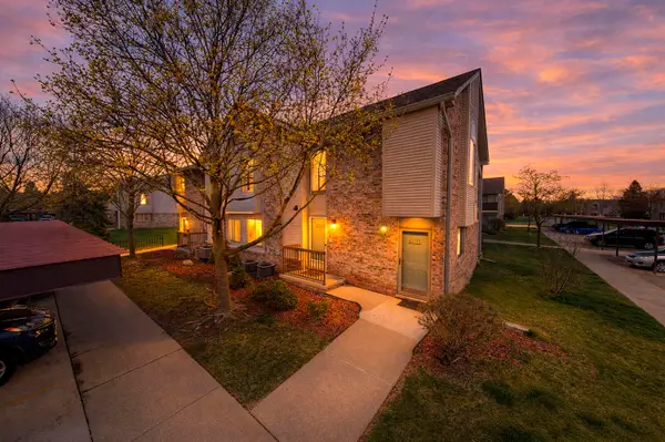 42779 Lilley Pointe Drive, Canton, MI 48187