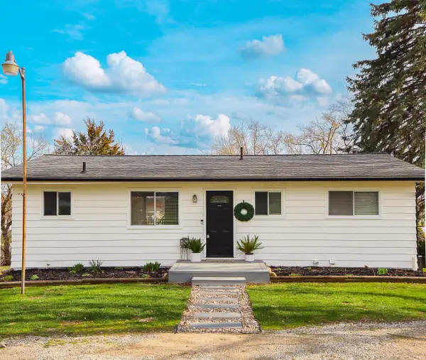 10752 Wesch Road, Brooklyn, MI 49230