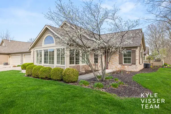 920 Bridge Crest Drive Se, Ada, MI 49301