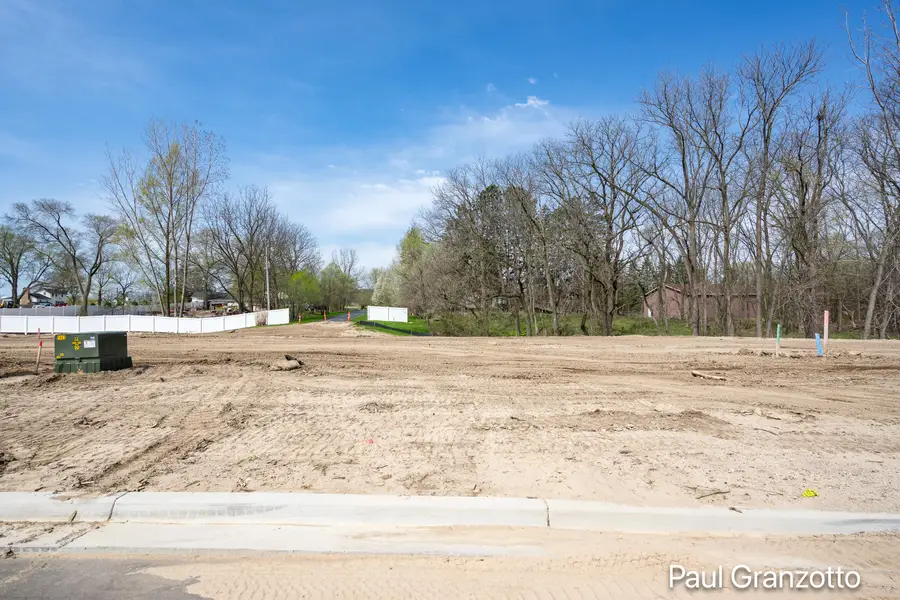 5575 Black Berry Bluff Se, Kentwood, MI 49512 - #2