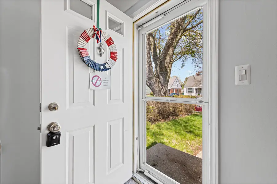 24601 Dartmouth Street, Dearborn Heights, MI 48125 - #3