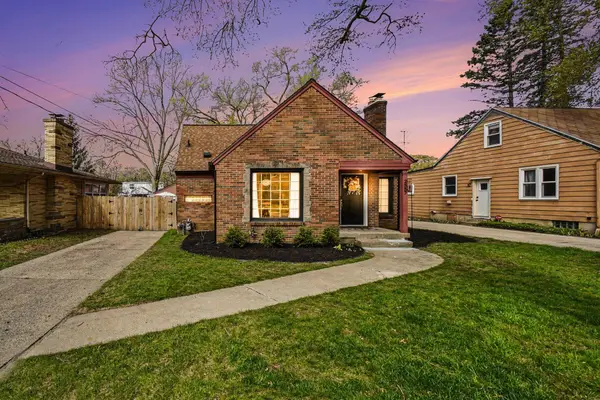 2557 Raymond Avenue Se, Grand Rapids, MI 49507
