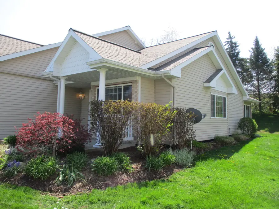 1096 - 4 Fountain View Circle, Holland, MI 49423 - #2