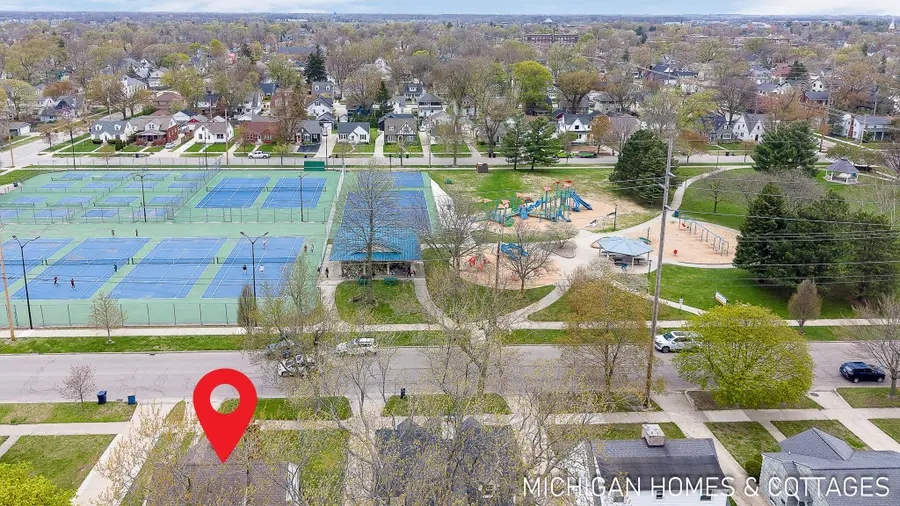 142 W 22nd Street, Holland, MI 49423 - #2