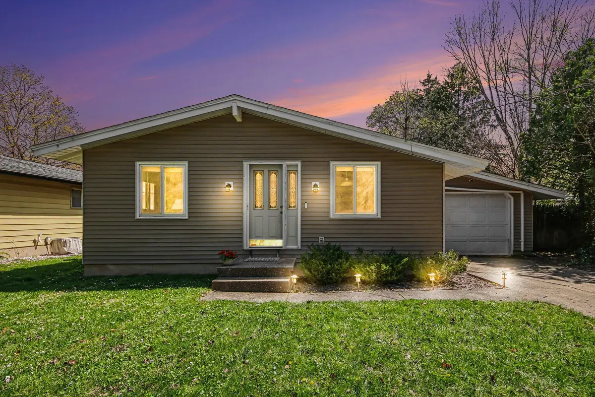 1036 Westmoor Drive Nw, Grand Rapids, MI 49504 - #1