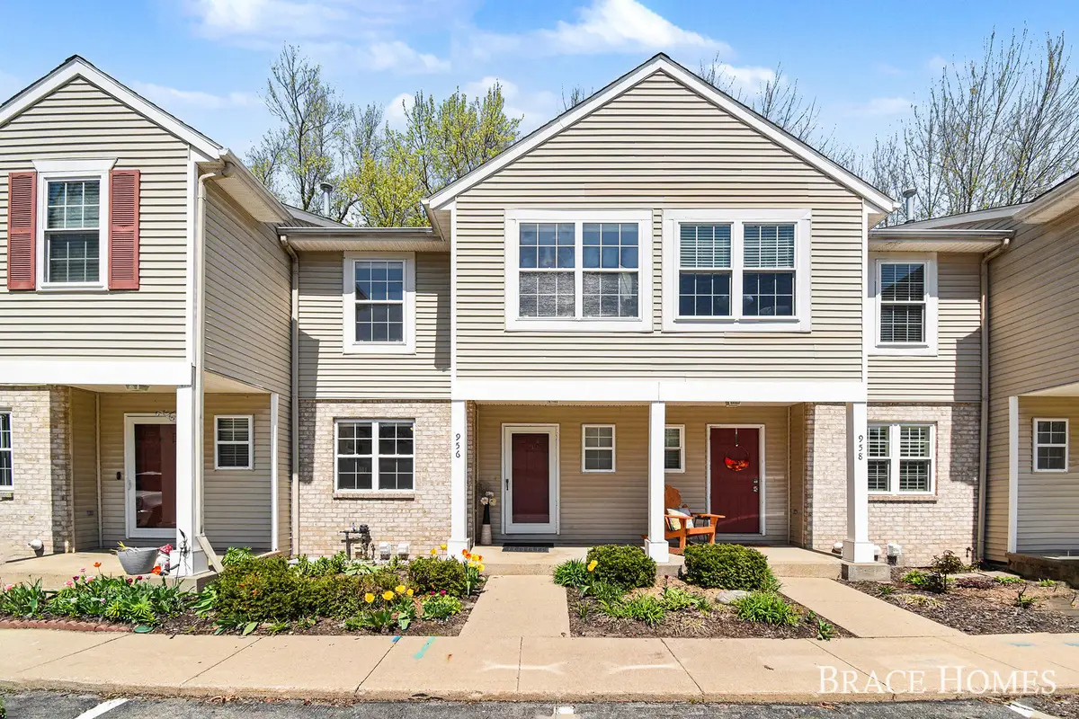 956 Ada Pl Drive Se, Grand Rapids, MI 49546 - #1