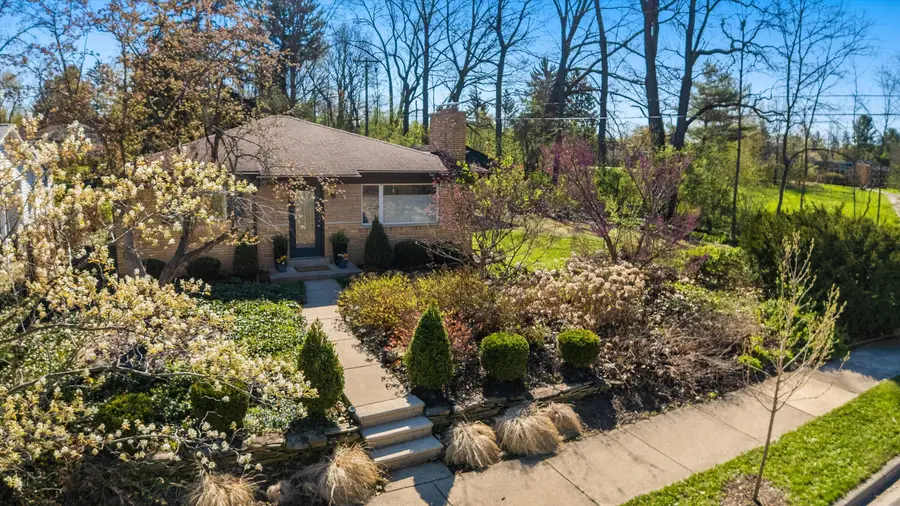385 Hazelwood Avenue, Ann Arbor, MI 48103 - #2