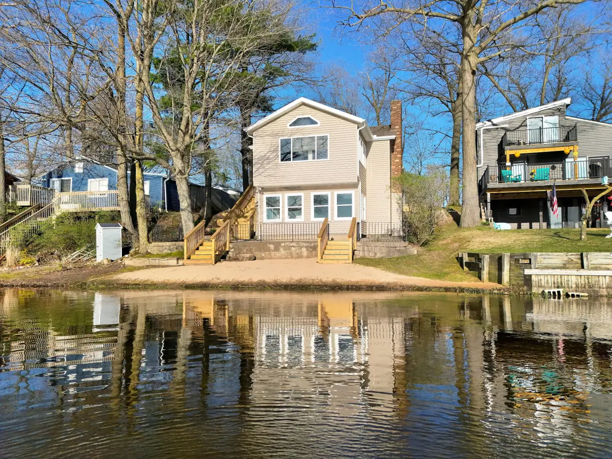 10463 Poplar Drive Ne, Rockford, MI 49341 - #1