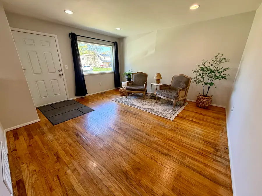 6924 Belton Street, Garden City, MI 48135 - #3