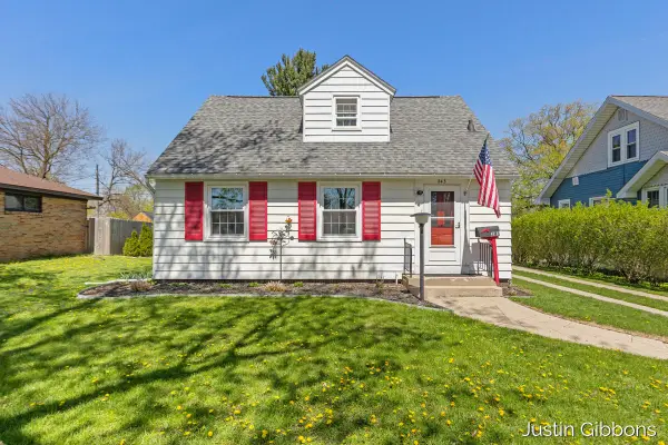 243 W 25th Street, Holland, MI 49423