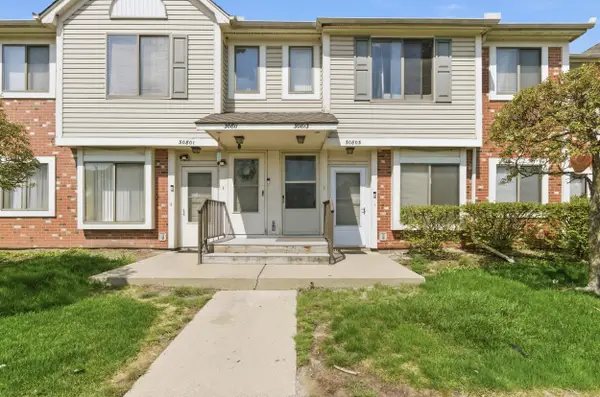 30813 Hidden Pines Lane, Roseville, MI 48066