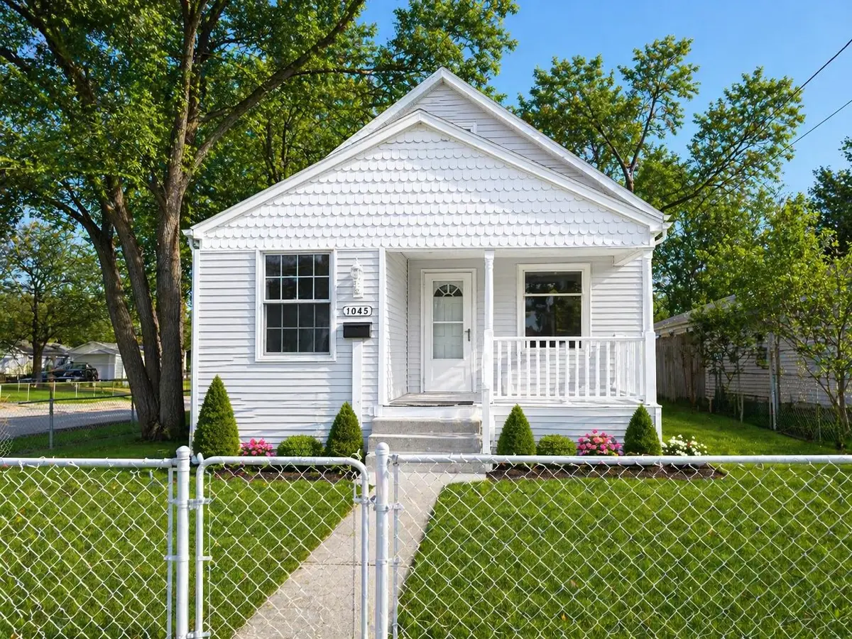 1045 E Forest Avenue, Muskegon, MI 49442 - #1