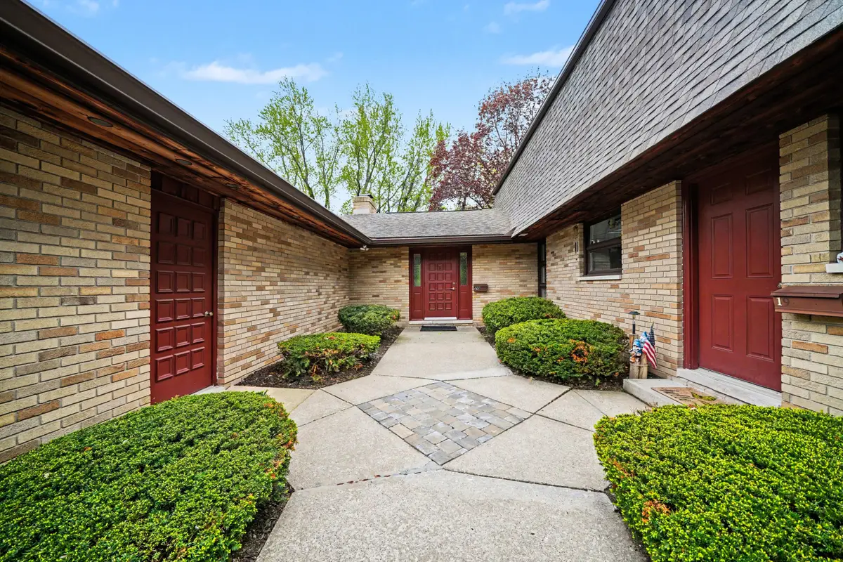 2727 S Lakeshore Drive #E 20, Saint Joseph, MI 49085 - #1