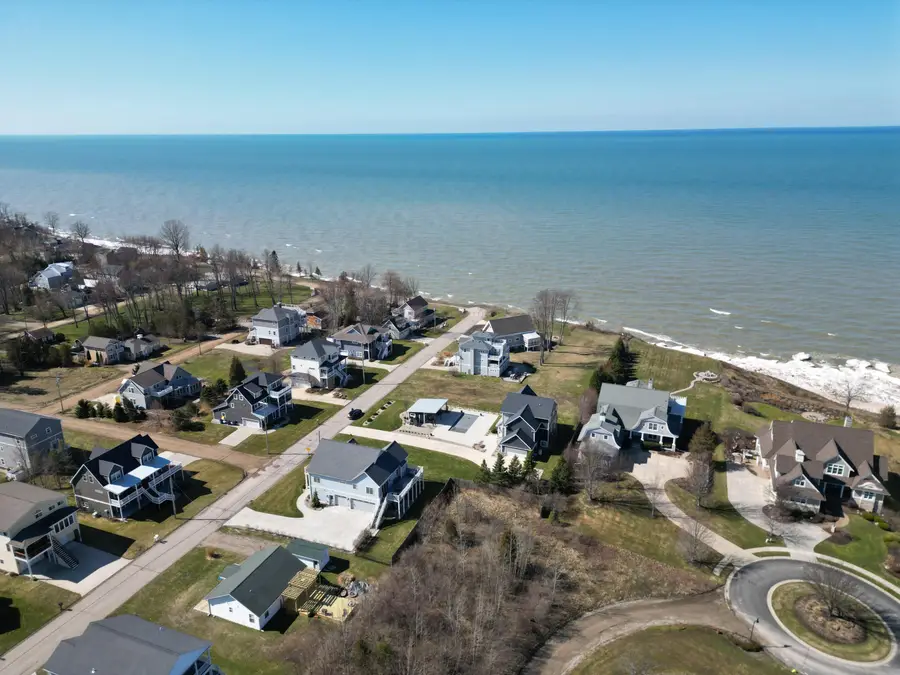 7251 Lakeview Avenue, South Haven, MI 49090 - #2