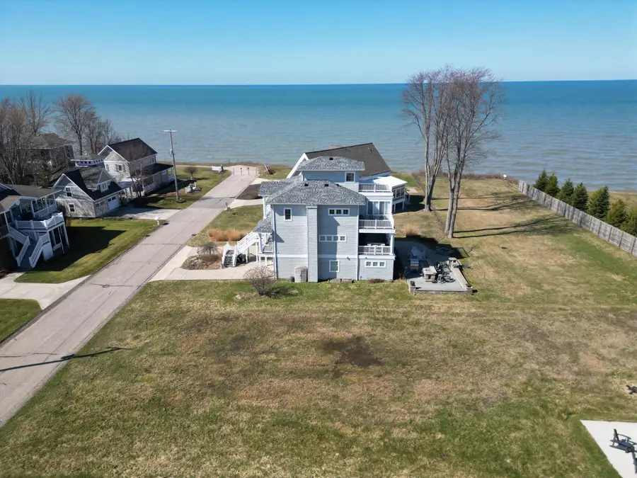 7251 Lakeview Avenue, South Haven, MI 49090 - #3