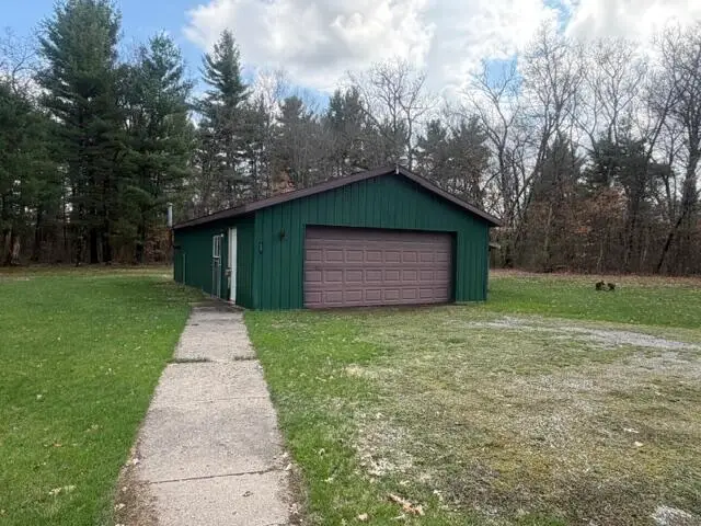 6136 S Poplar Avenue, Newaygo, MI 49337 - #2