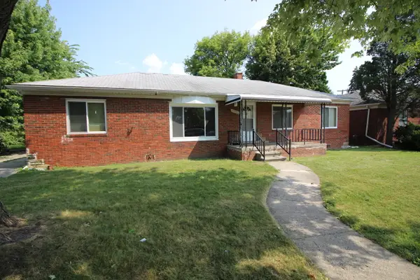 18243 Rosetta Avenue, Eastpointe, MI 48021