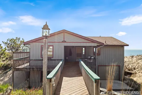 10713 Lost Valley Road, Montague, MI 49437