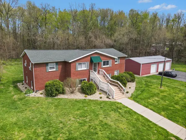 10477 S Sprinkle Road, Vicksburg, MI 49097