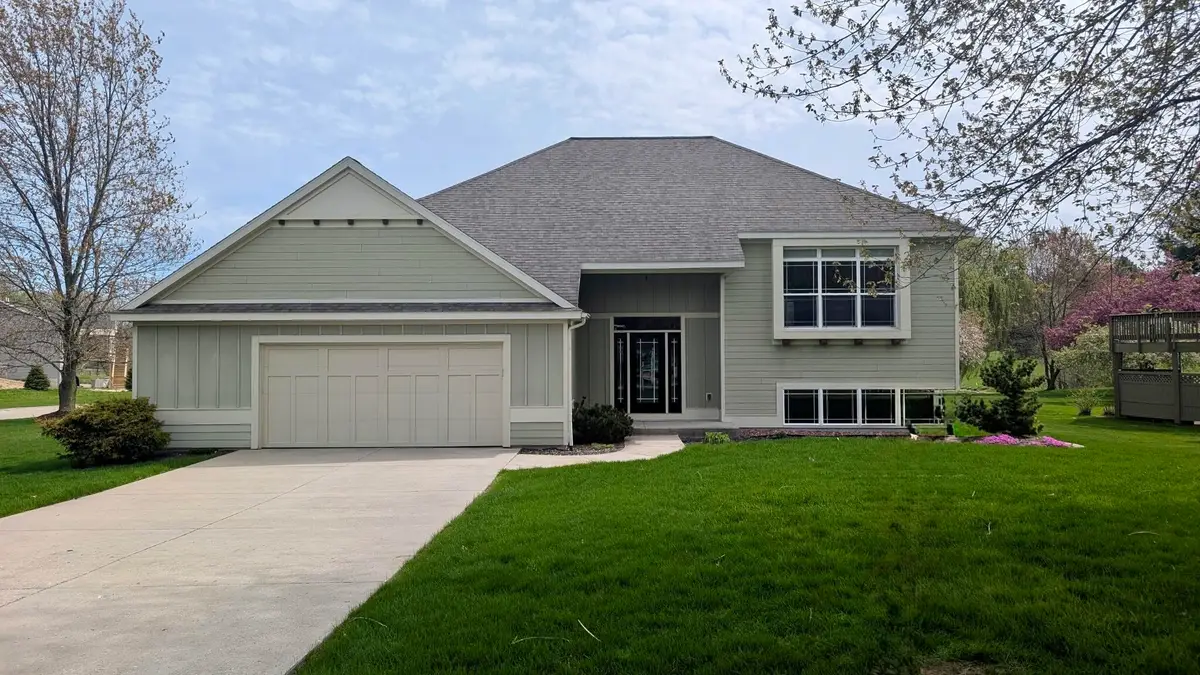 7028 Camelback Drive Ne, Rockford, MI 49341 - #1