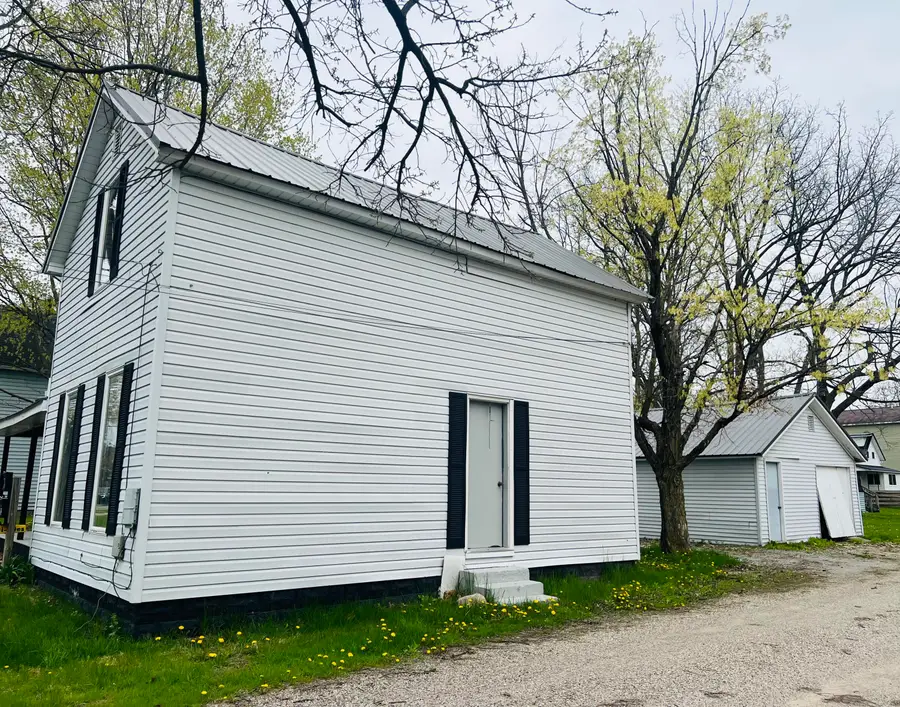 210 S Division Avenue, Fremont, MI 49412 - #3