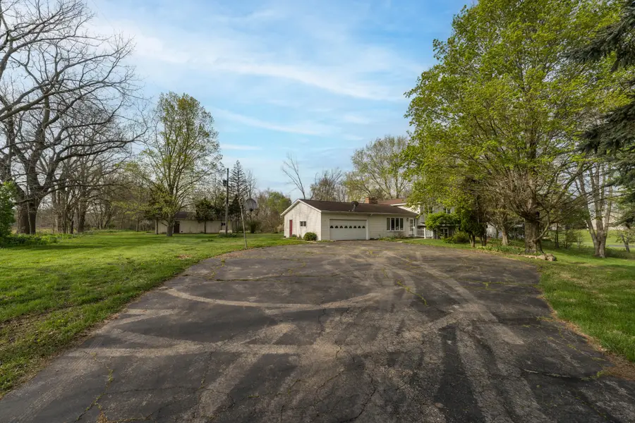 9027 W V Avenue, Schoolcraft, MI 49087 - #2