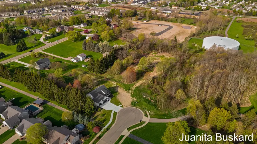 3745 Azena Court Sw, Wyoming, MI 49418 - #2